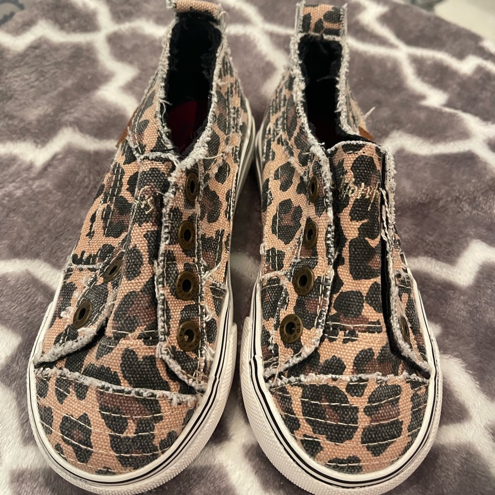 Blowfish leopard sneaker